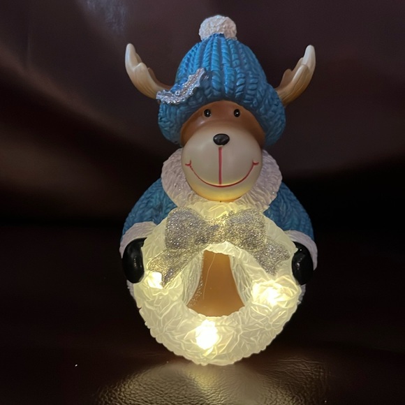 Vtg Lighted Glitter Reindeer Holding Sparkly Wreath w/Blue Hat & Coat - Picture 1 of 9